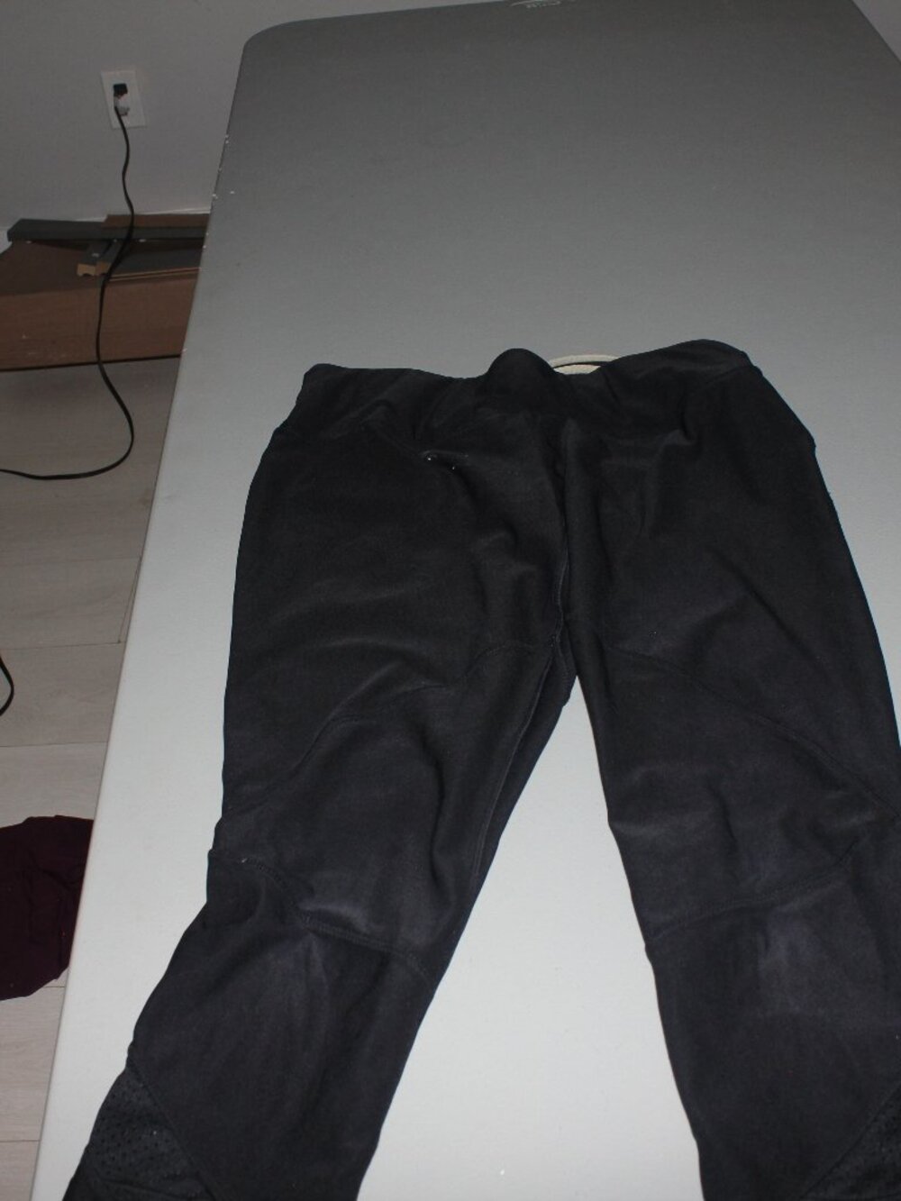 Black Running Capris Size Medium
